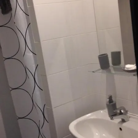 Zola Aparthotel *